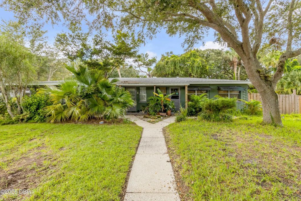 406 S Pine Street, New Smyrna Beach