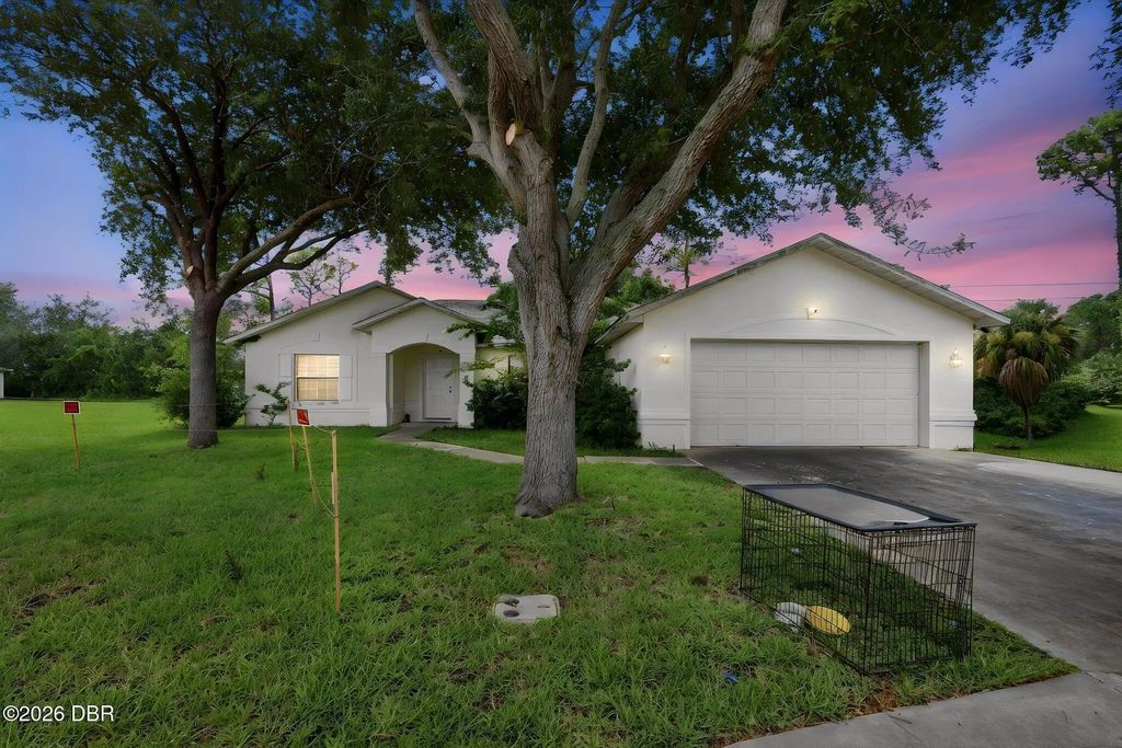264 Fountain Lake Boulevard, Daytona Beach