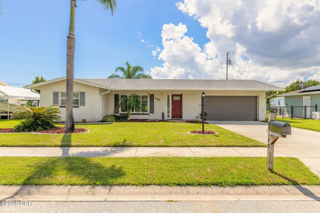 749 Baywood Lane, South Daytona