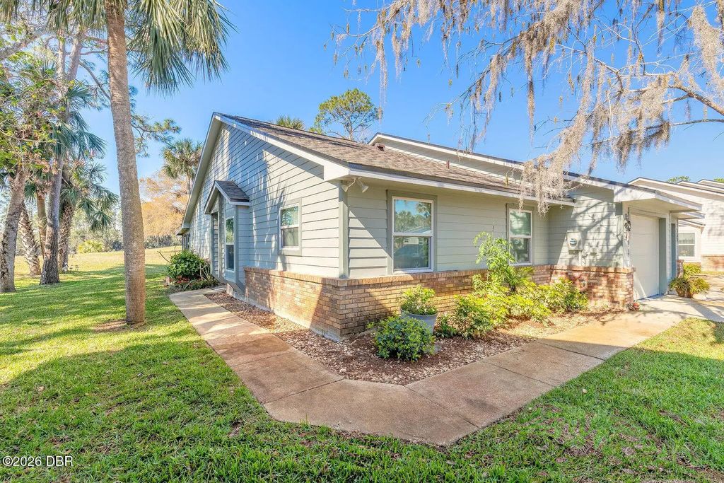 156 Bob White Court, Daytona Beach