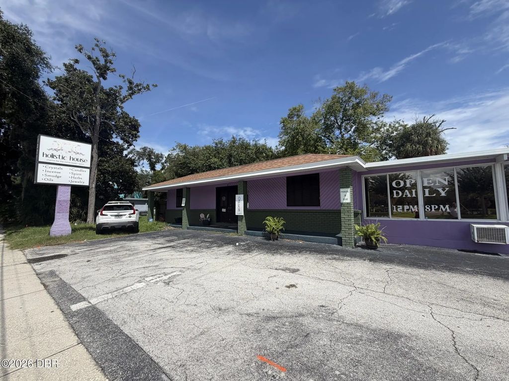 1321 Ridgewood Avenue, Holly Hill