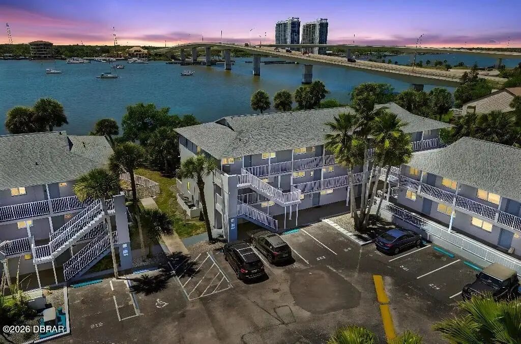 415 N Halifax Avenue, Daytona Beach