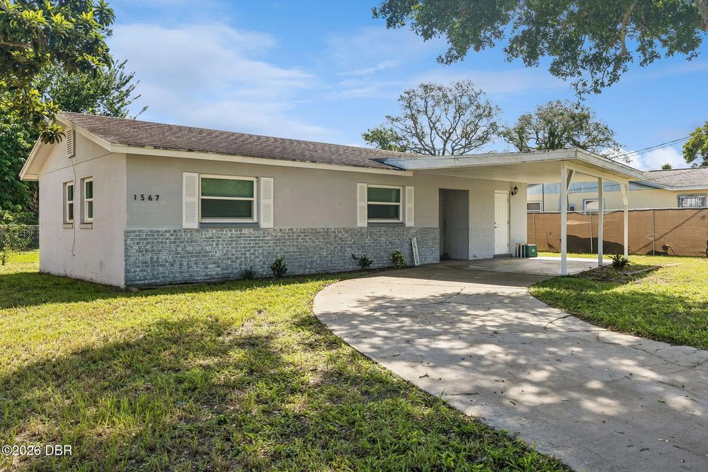 1567 Derbyshire Road, Daytona Beach