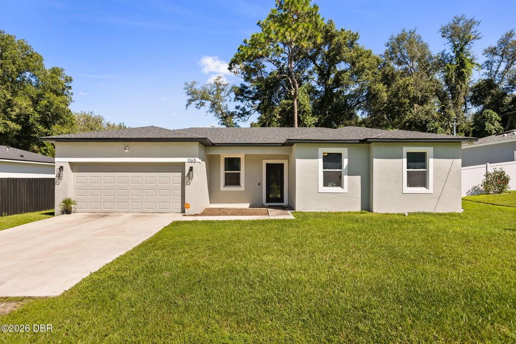 1365 2nd Street, Orange City