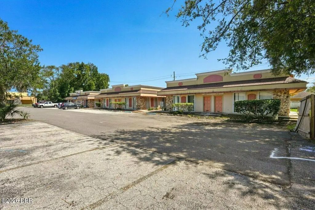 667 Beville Road, South Daytona