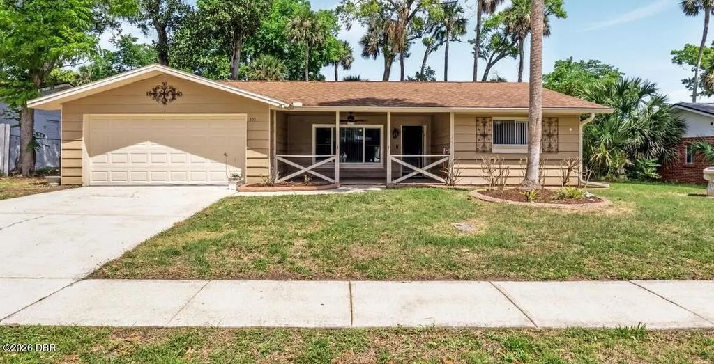 105 Wimbledon Court, Port Orange