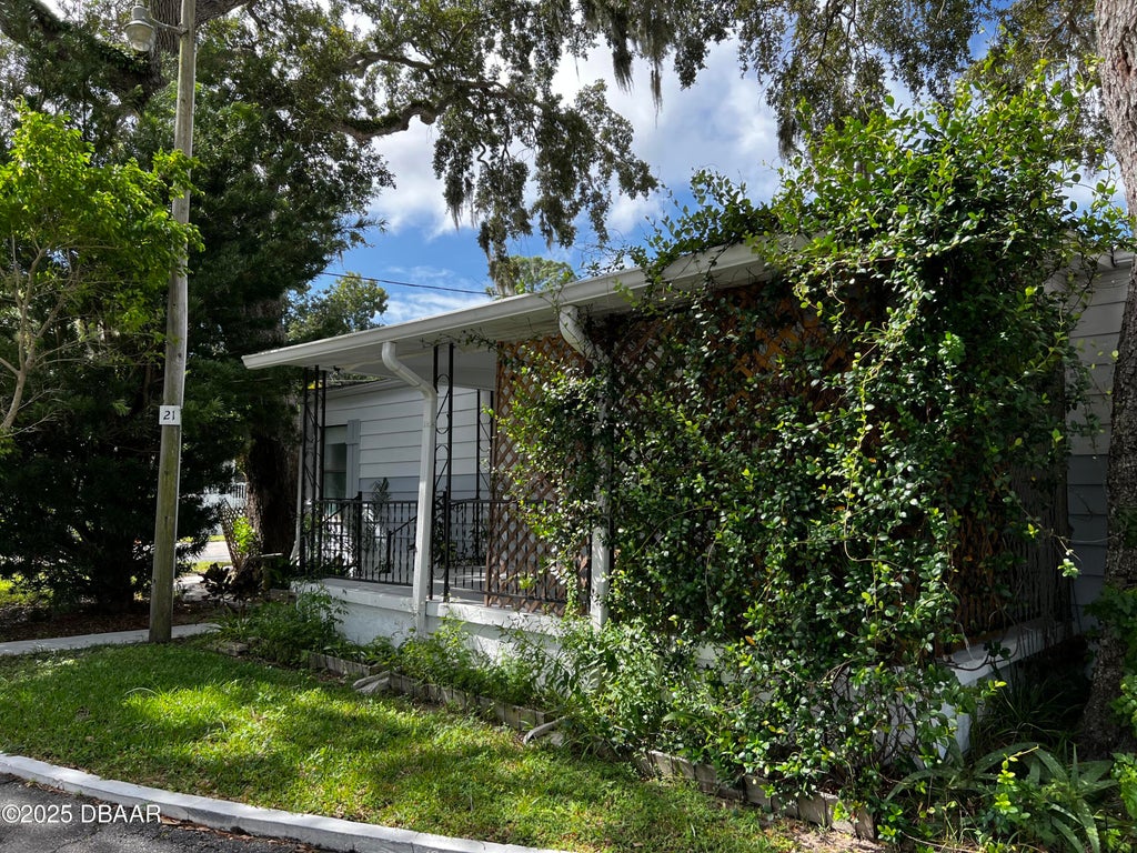 2201 S Ridgewood Avenue, Edgewater