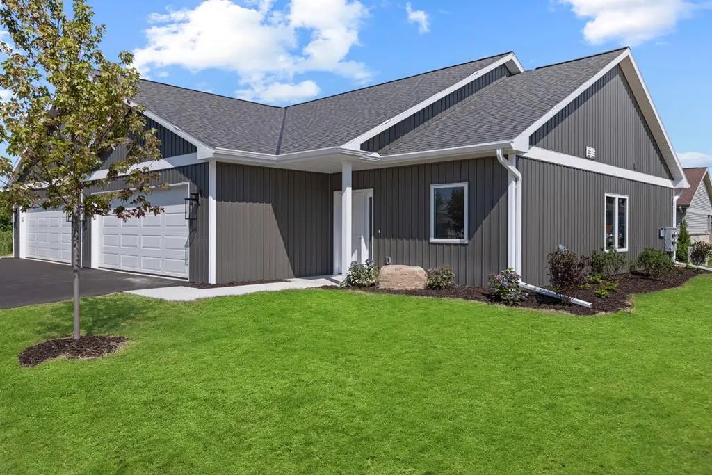 101 N 15th Dr, Sturgeon Bay