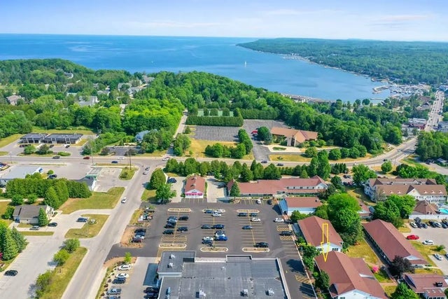 10578 Country Walk Dr, Sister Bay