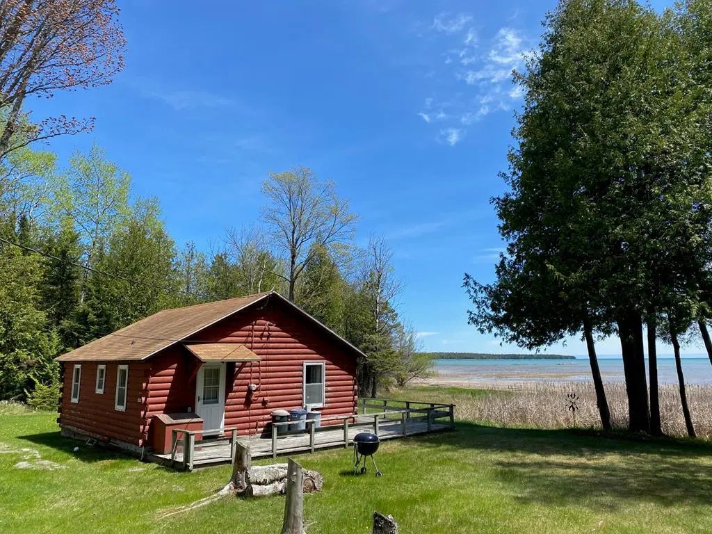 9806 Winding Ln, Baileys Harbor