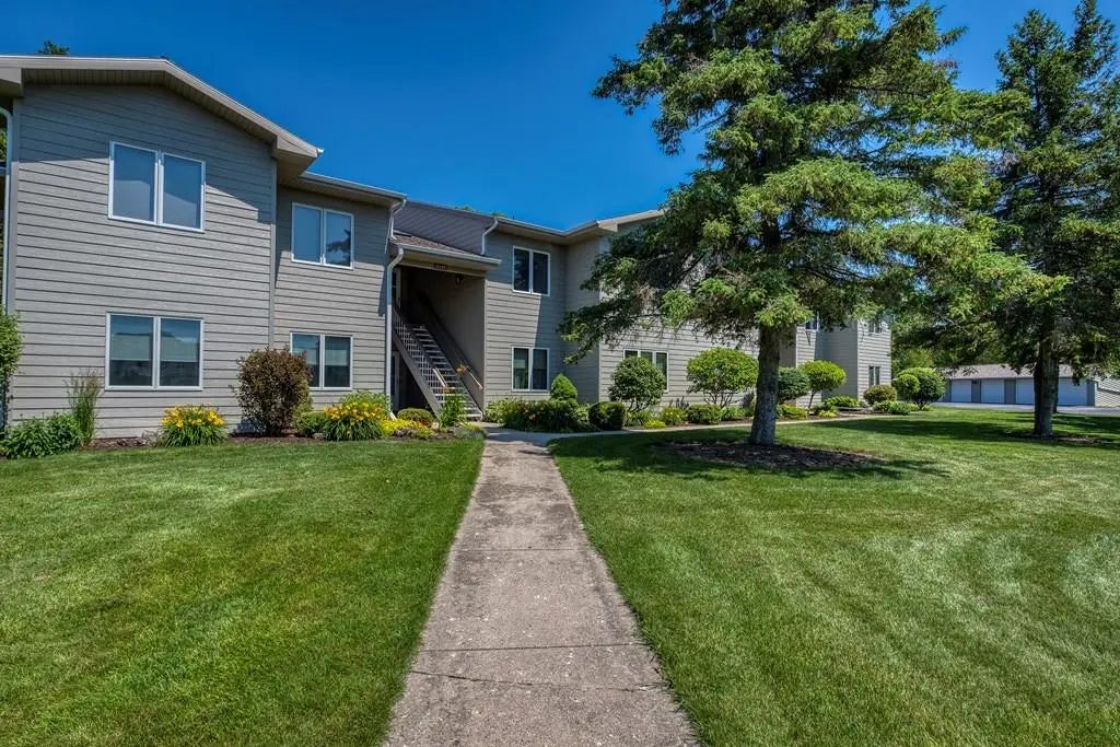 10640 N Highland Rd, Sister Bay