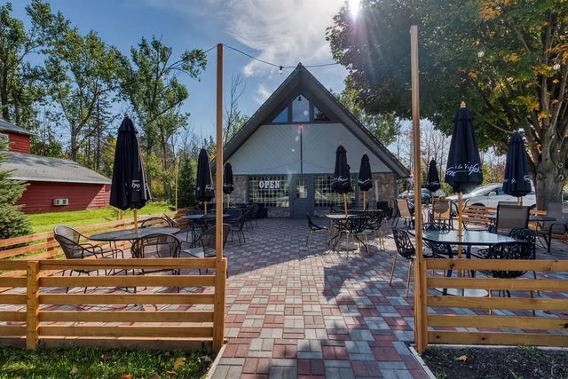 10420 Water St, Ephraim