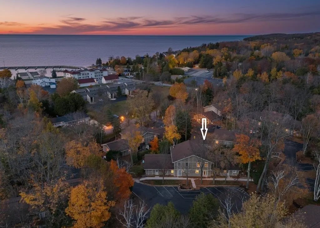 10701 Timber Ridge Cr, Sister Bay