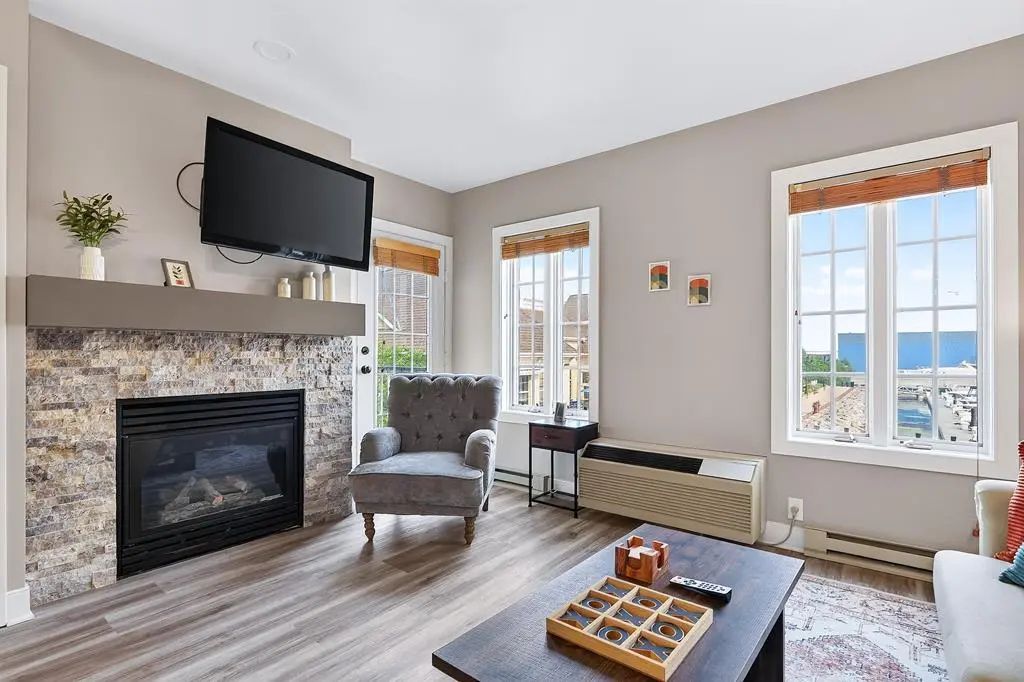 107 N 1st Ave, Sturgeon Bay