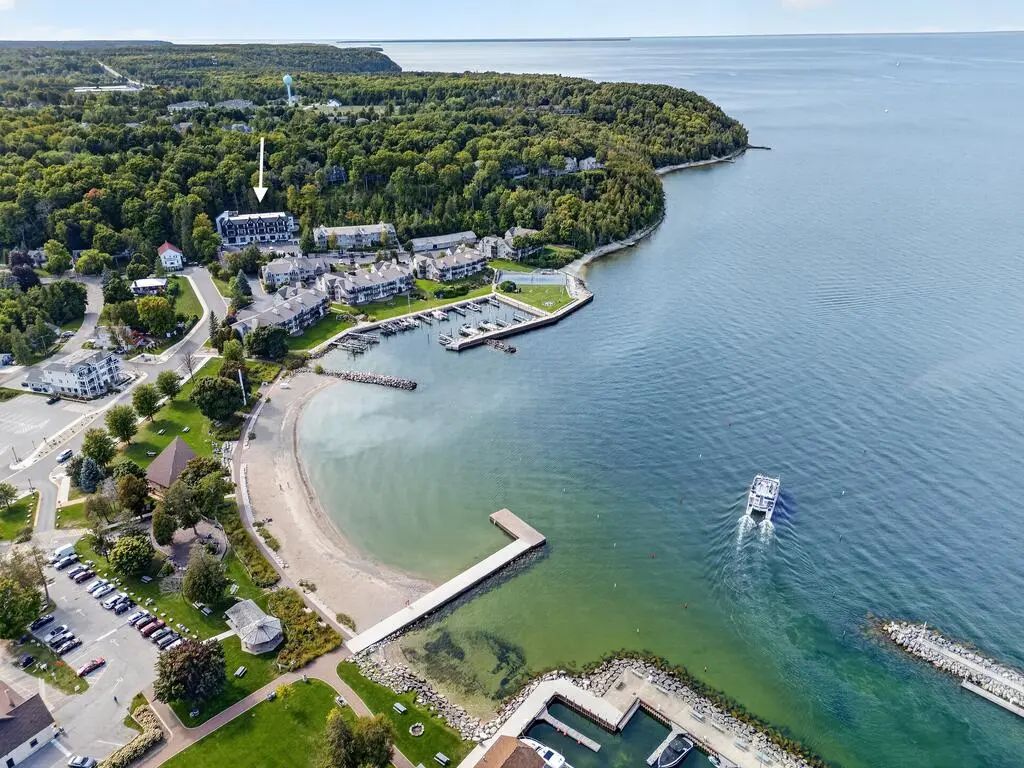 2399 Maple Dr, Sister Bay