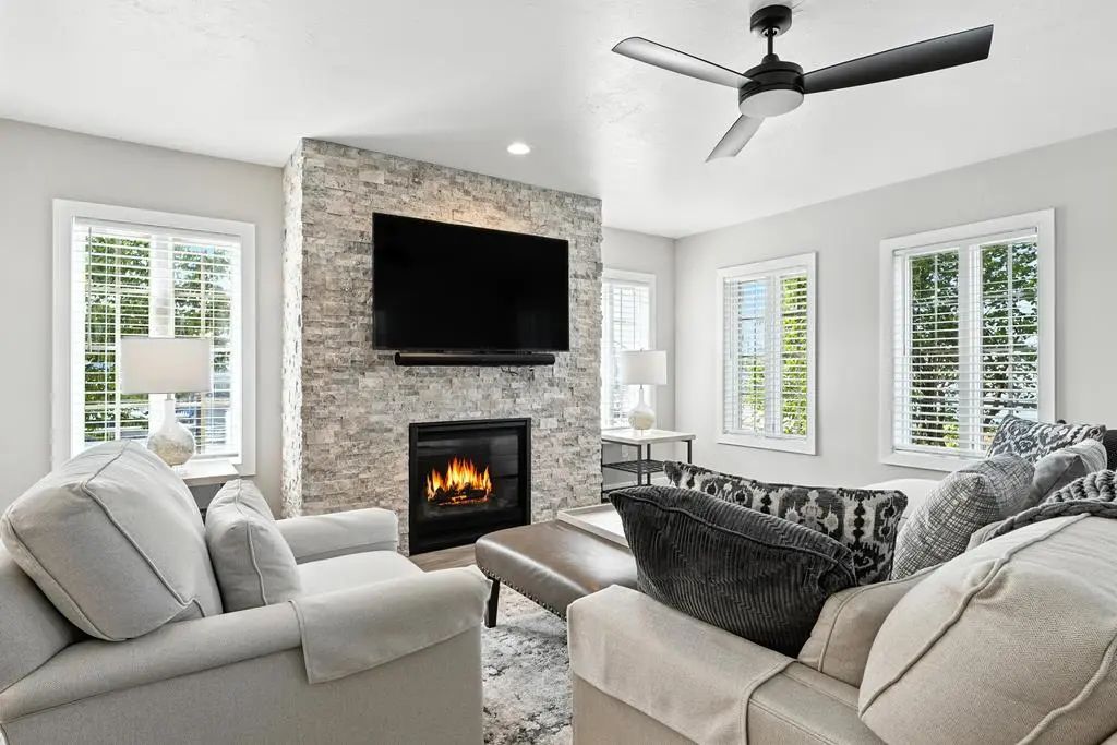 107 N 1st Ave, Sturgeon Bay