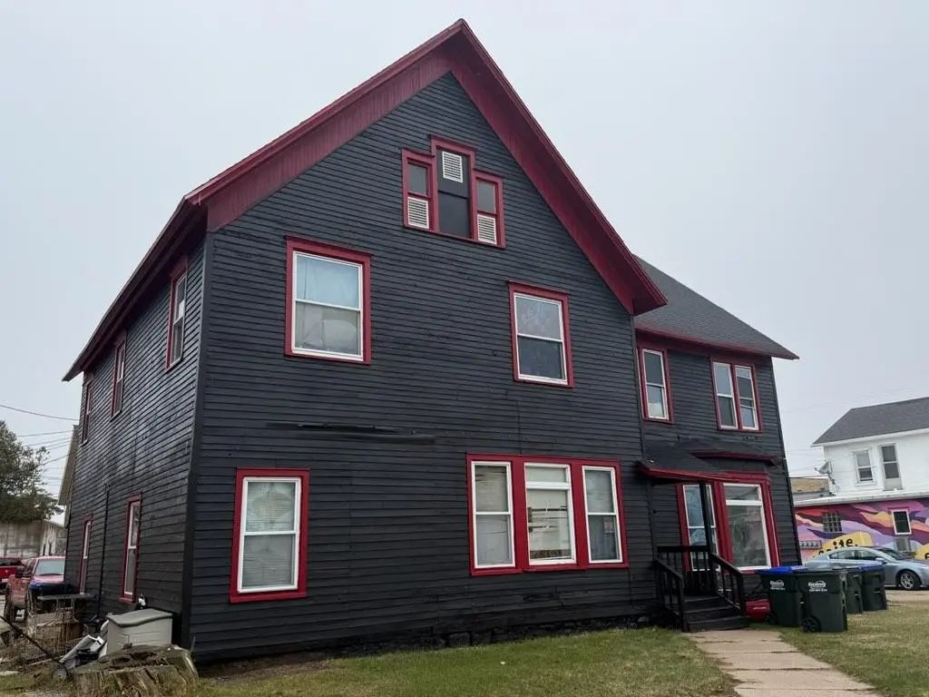 409 3rd St, Algoma