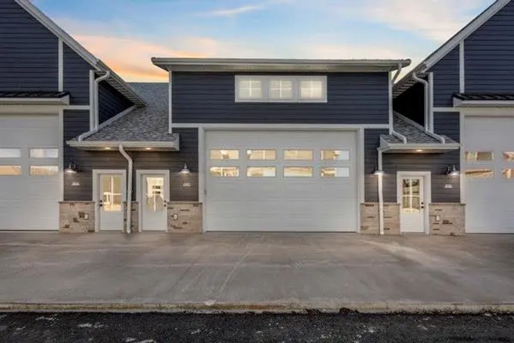840 S 18th Ave, Sturgeon Bay