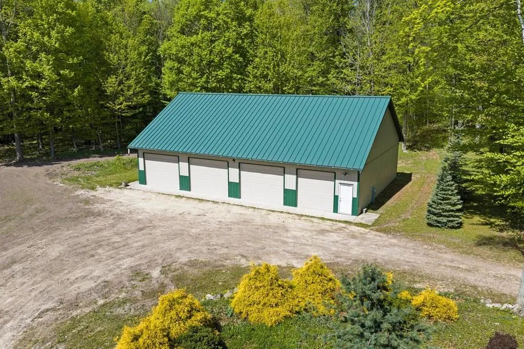 Cedar Rd, Luxemburg
