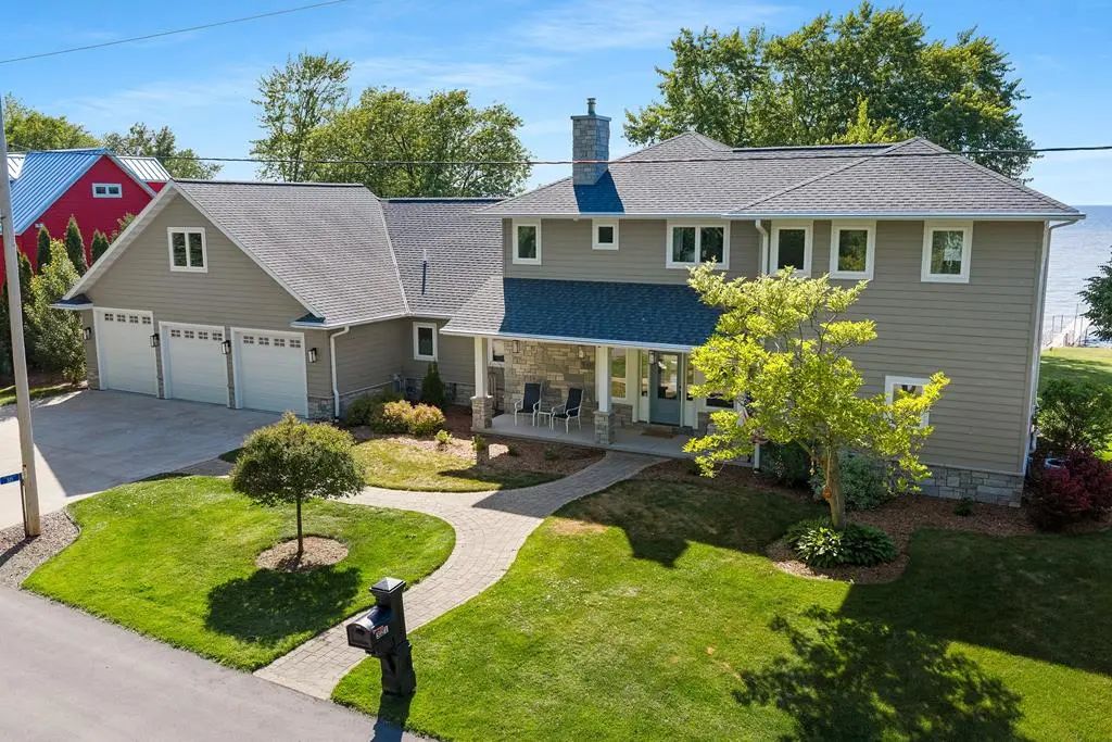 321 Breezy Acres Rd, Luxemburg