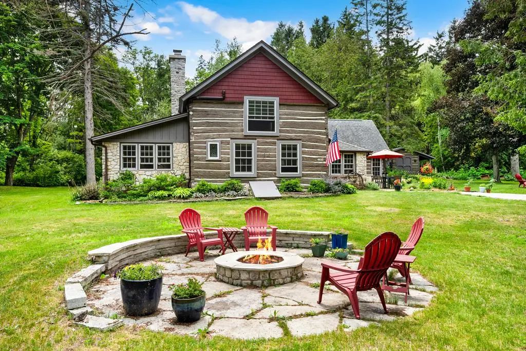 11919 Mink River Rd, Ellison Bay