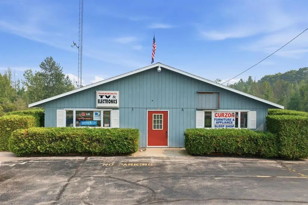 10514 Country Ln, Sister Bay
