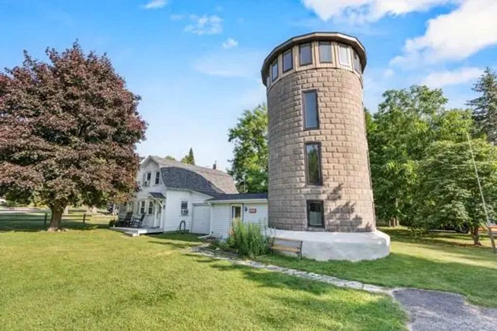 3989 Evergreen Rd, Fish Creek