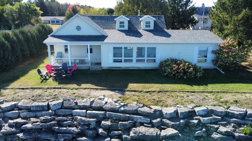 853 Circle Ridge Cir, Sturgeon Bay