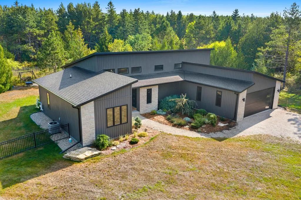 2700 Woerfels Wood Ln, Baileys Harbor