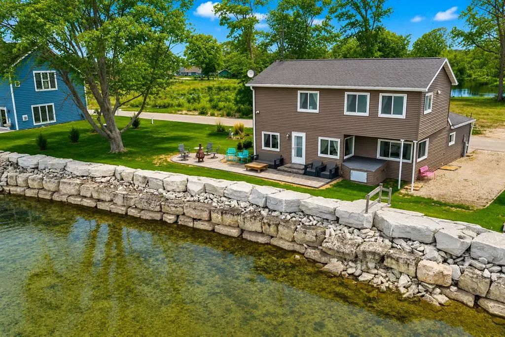 3904 Sand Bay Point Rd, Sturgeon Bay