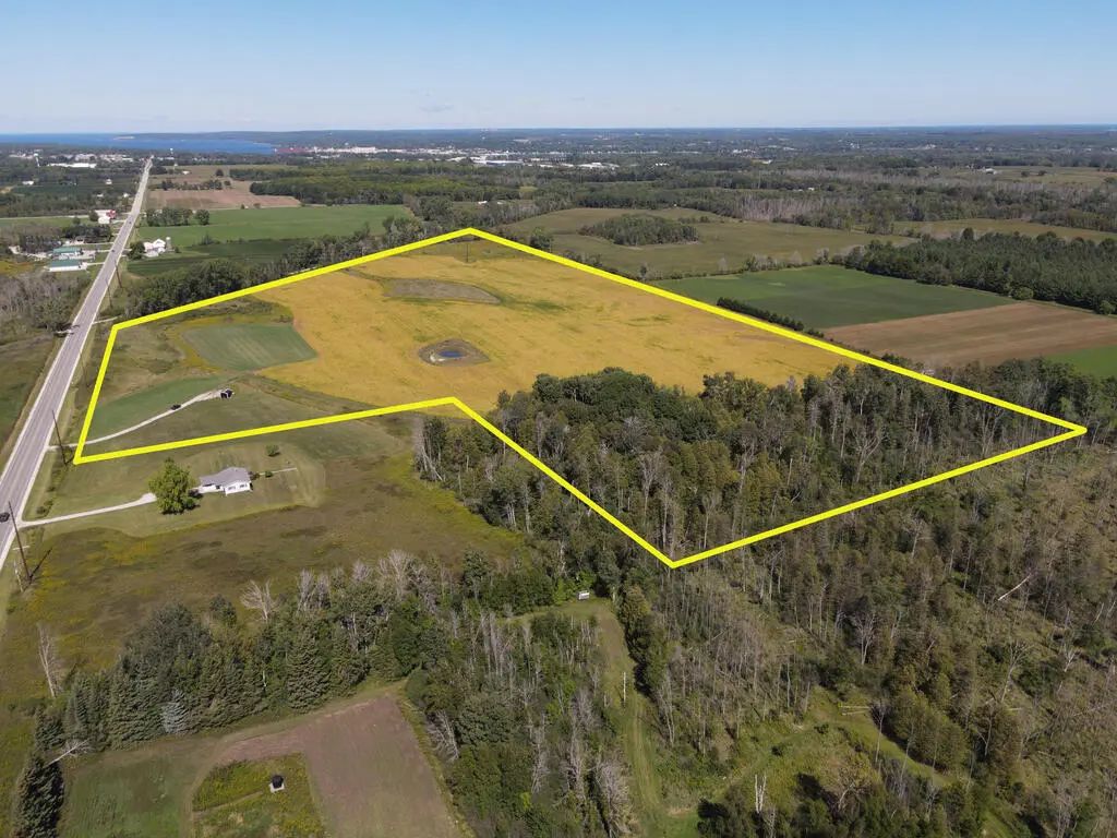 2456 County Rd S, Sturgeon Bay