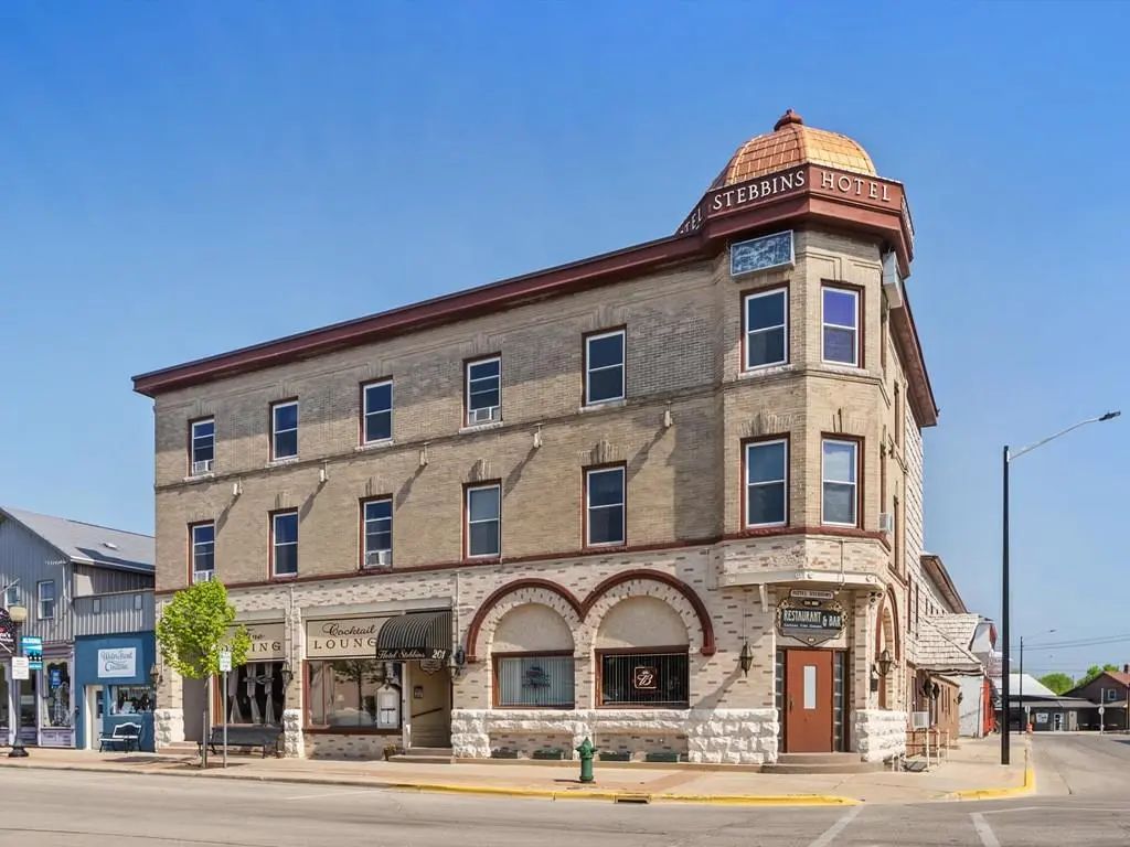 201 Steele St, Algoma