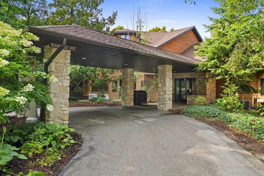 4908 Landmark Cir, Egg Harbor