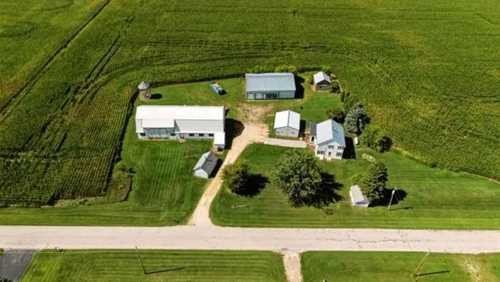 347 Misere Rd, Forestville