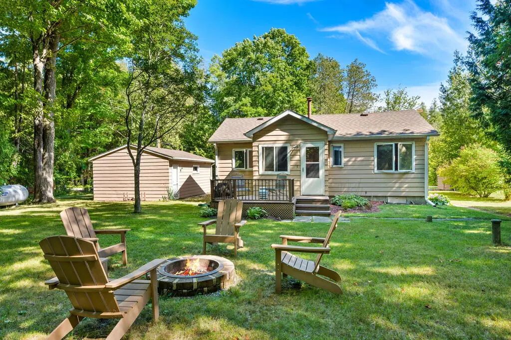 5397 Erdman Dr, Sturgeon Bay