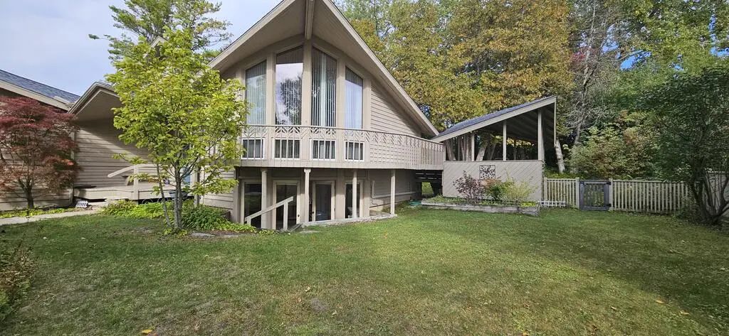 860 S 16th Ct, Sturgeon Bay