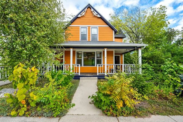 26 W Pine St, Sturgeon Bay