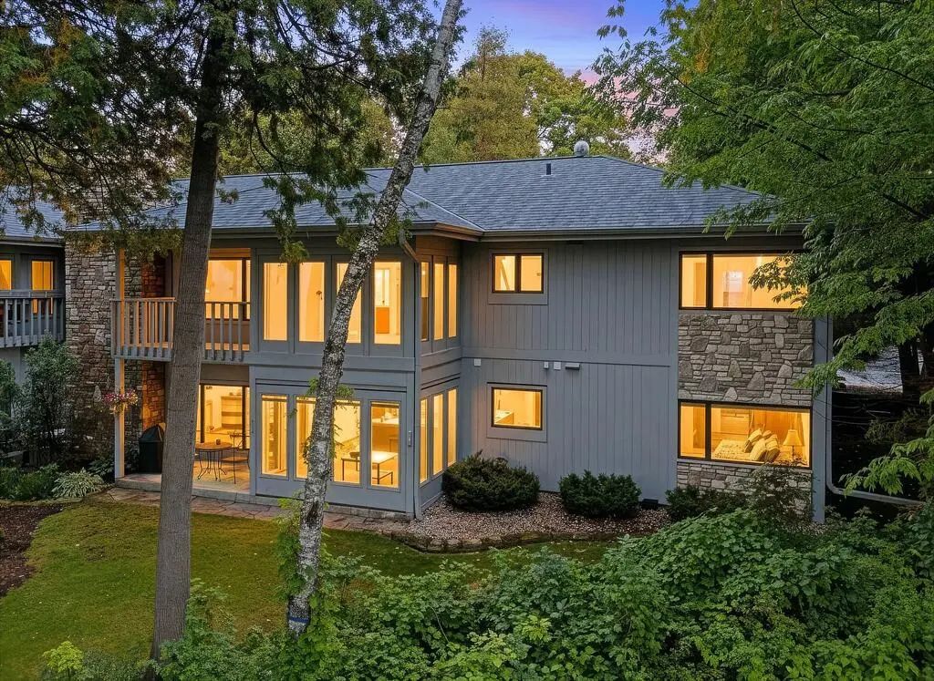 8141 Bay Dr, Egg Harbor