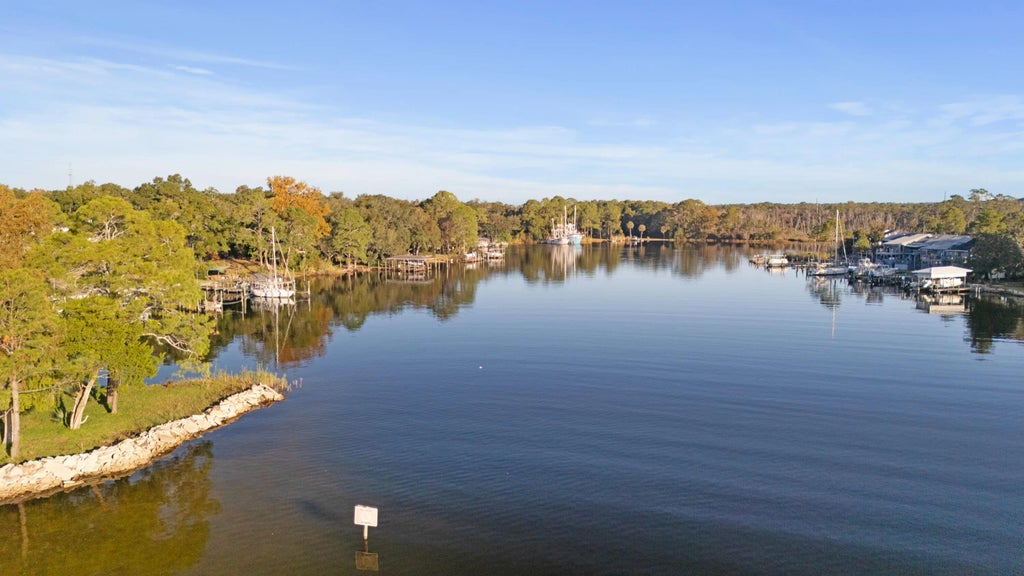 21 of 28 - 404 Seville Circle, Niceville, FL