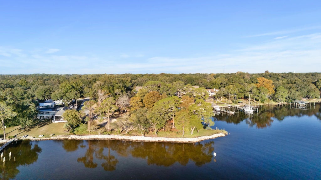 23 of 28 - 404 Seville Circle, Niceville, FL