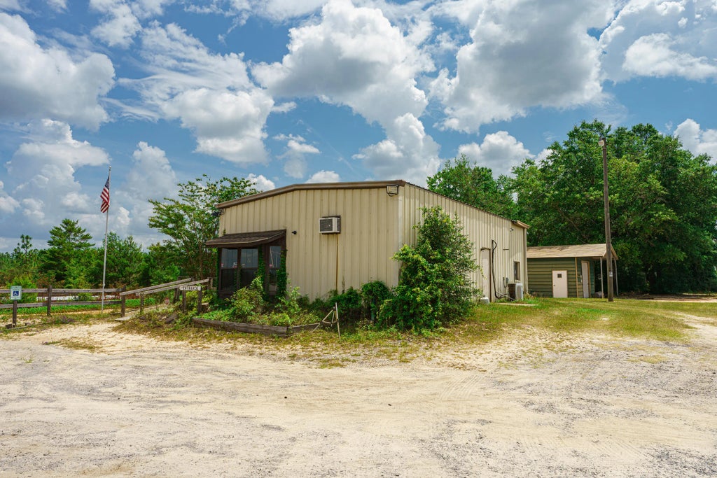 1 of 22 - 3985 E Us 90 Highway, Crestview, FL