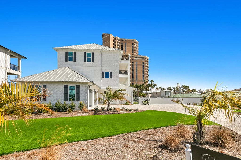 87 of 98 - 111 E Beach Drive, Miramar Beach, FL