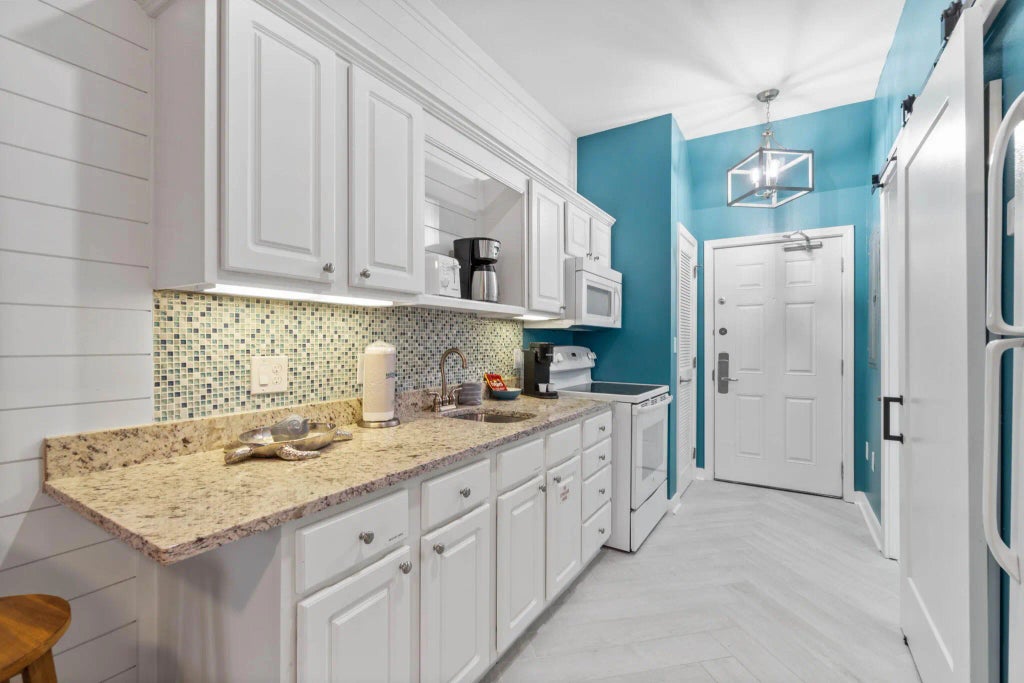 6 of 25 - 9955 E County Highway 30a 100, Seacrest, FL