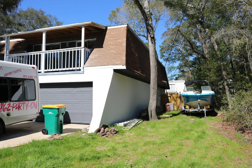 3 of 35 - 106 Star Drive A, B, C, Fort Walton Beach, FL