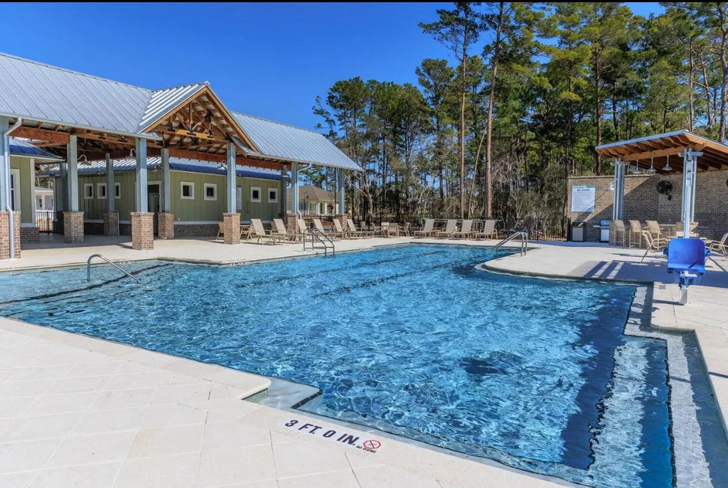 7 of 10 - 321 Gazelle Court, Niceville, FL