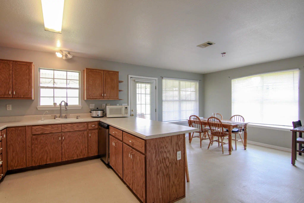 33 of 48 - 924 Hwy C4a, Baker, FL