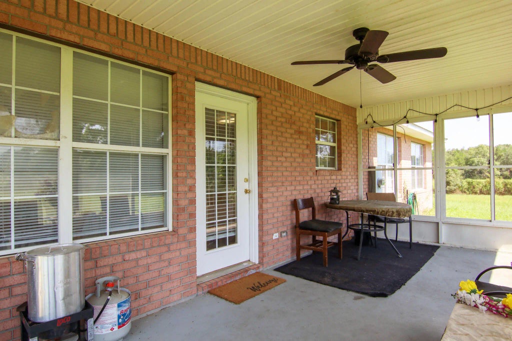 42 of 48 - 924 Hwy C4a, Baker, FL