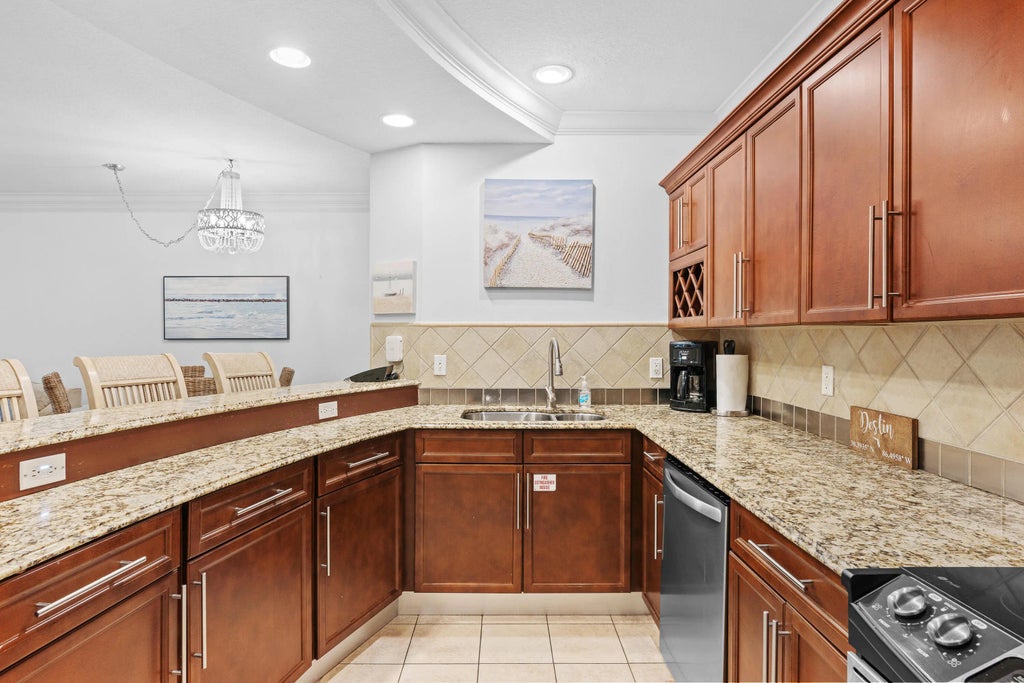 13 of 47 - 10 Harbor Boulevard W221, Destin, FL