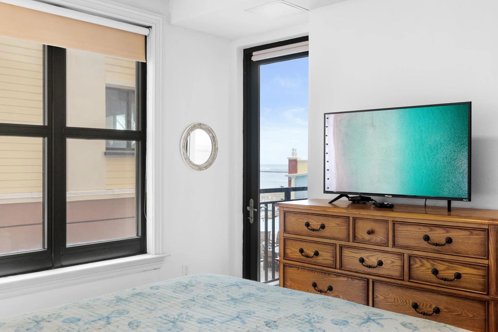 22 of 47 - 10 Harbor Boulevard W221, Destin, FL