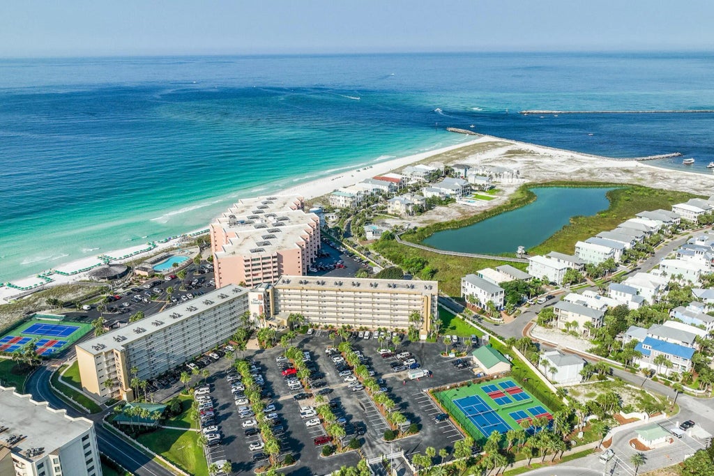 44 of 66 - 502 Gulf Shore Drive Unit 205, Destin, FL